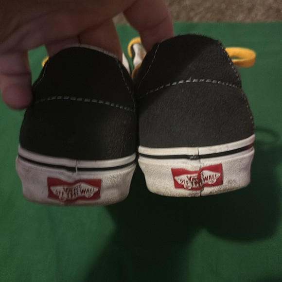 Vans Oldskool Gray with yellow stripe size 9 - Picture 2 of 4